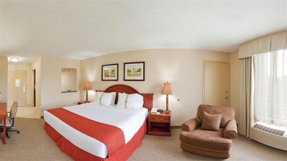 Hotel Little Rock-airport-conference Center By Ihg Little Rock