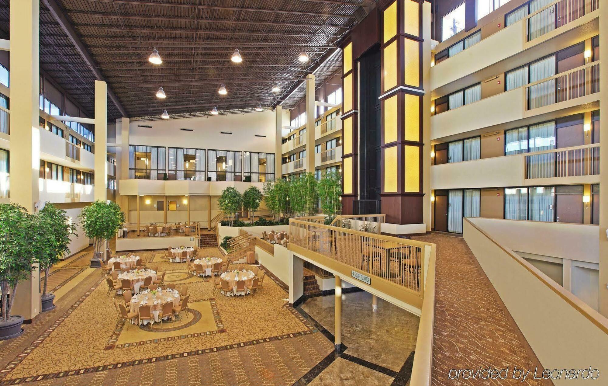 Little Rock-airport-conference Center By Ihg Hotel